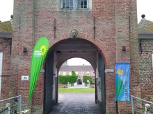 Torbogen Eingang Schloss Lütetsburg